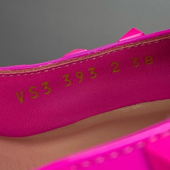 Valentino Garavani Rockstud Ankle Strap Patent-Leather Pumps size 38 - Picture 9 of 13